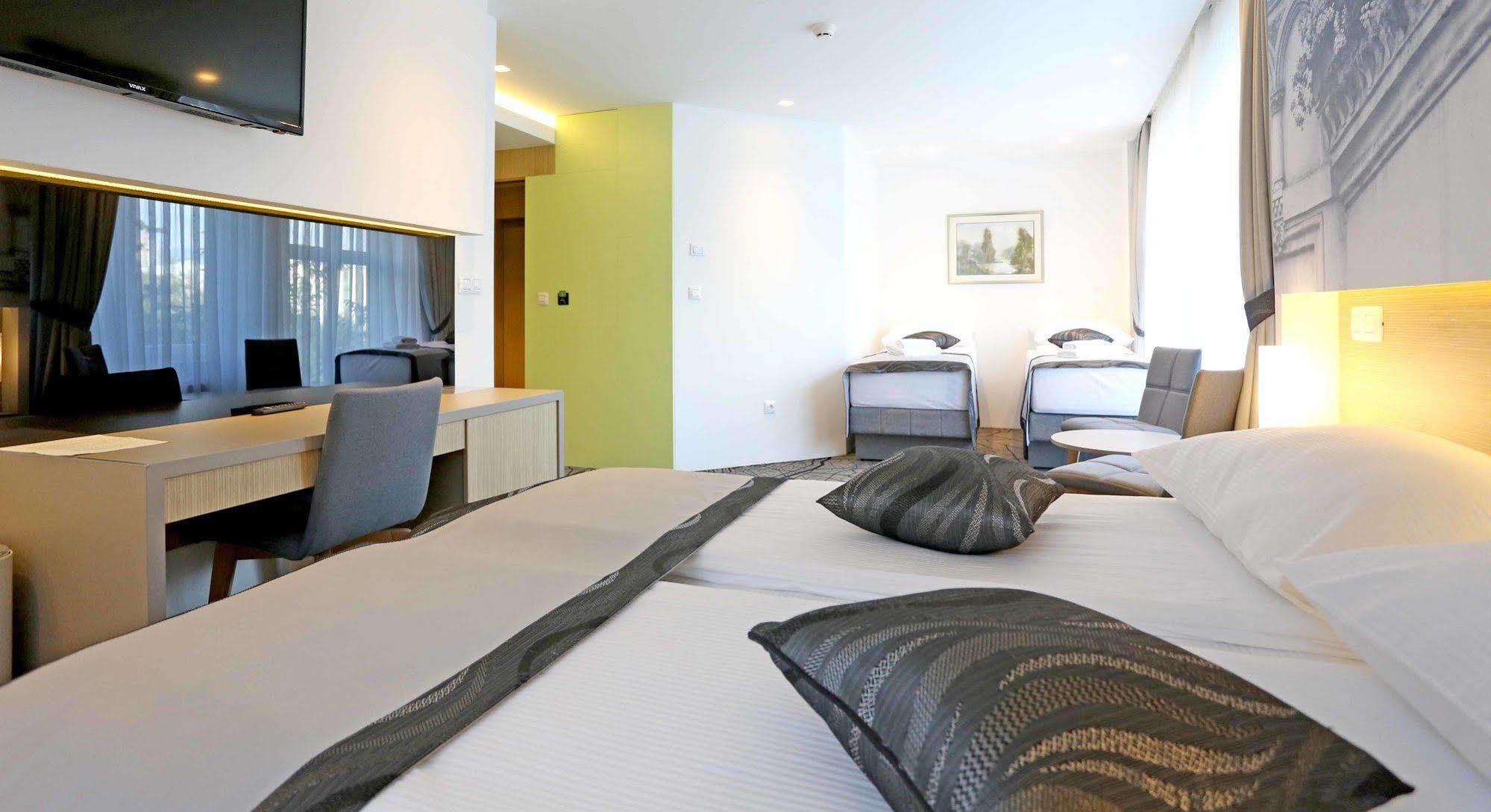 Hotel Grad Σαράγεβο Εξωτερικό φωτογραφία